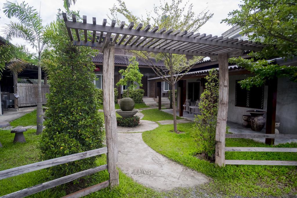 Home Inn Pai Garden Bagian luar foto